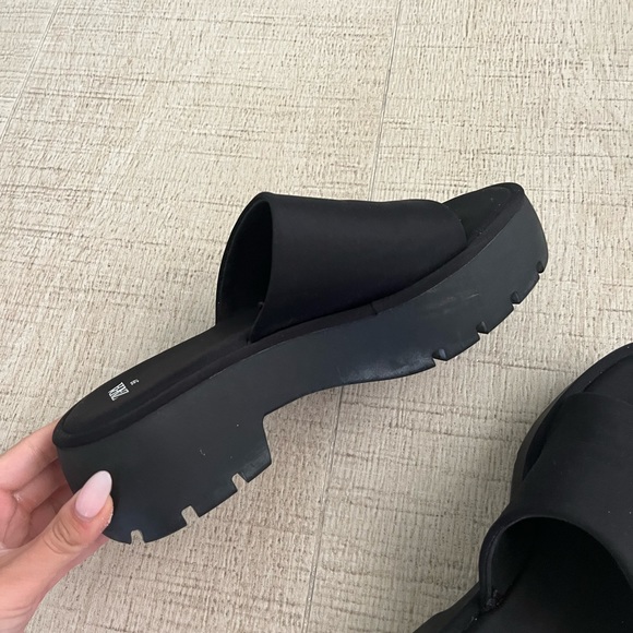 ZARA Platform Sandals (S39) - Picture 3 of 5